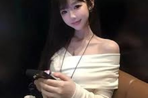 “渣女”谢芷蕙：与陈冠希的爱恨情仇300张艳照让人沸腾